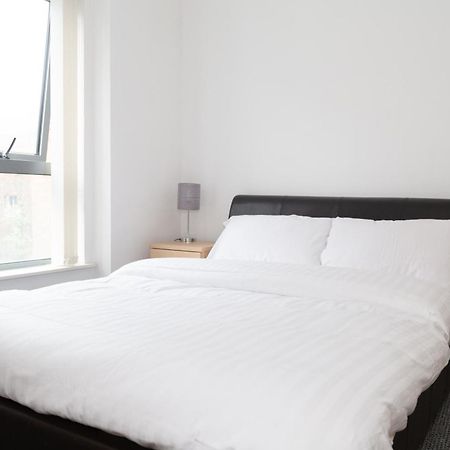 Serviced Apartment In Liverpool City Centre - Free Parking - Balcony - By Happy Days מראה חיצוני תמונה
