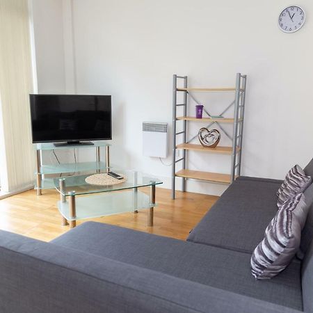 Serviced Apartment In Liverpool City Centre - Free Parking - Balcony - By Happy Days מראה חיצוני תמונה