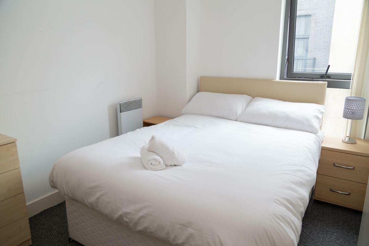 Serviced Apartment In Liverpool City Centre - Free Parking - Balcony - By Happy Days מראה חיצוני תמונה