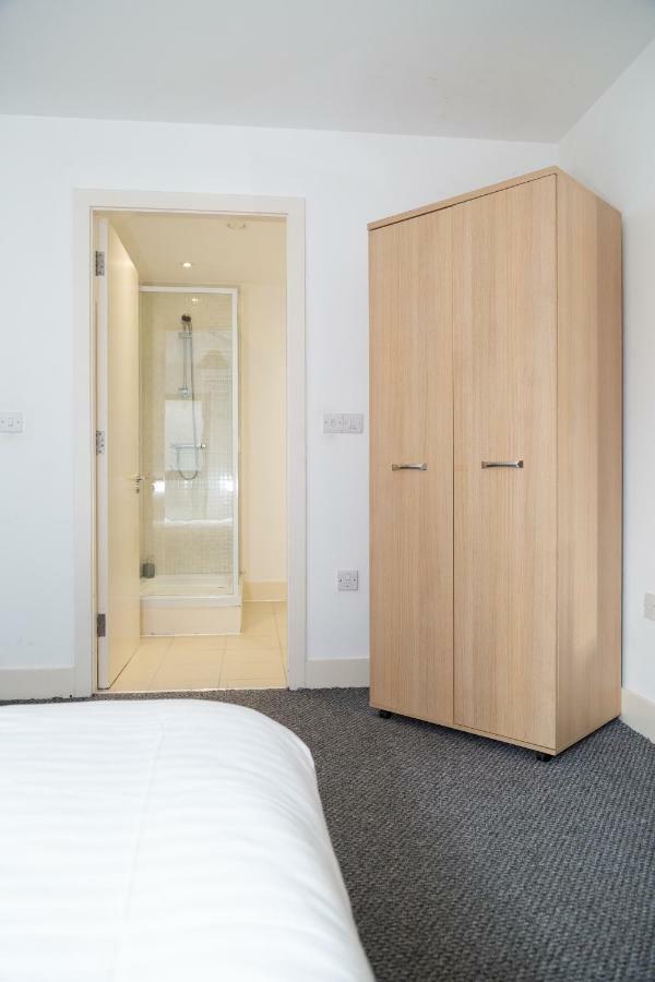 Serviced Apartment In Liverpool City Centre - Free Parking - Balcony - By Happy Days מראה חיצוני תמונה