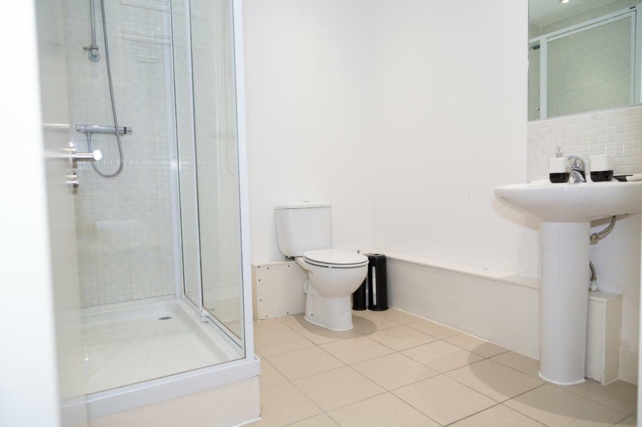 Serviced Apartment In Liverpool City Centre - Free Parking - Balcony - By Happy Days מראה חיצוני תמונה